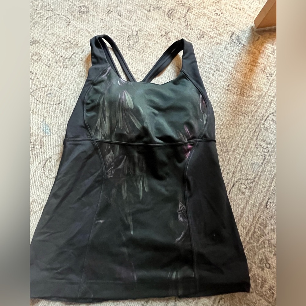 Lululemon tank top